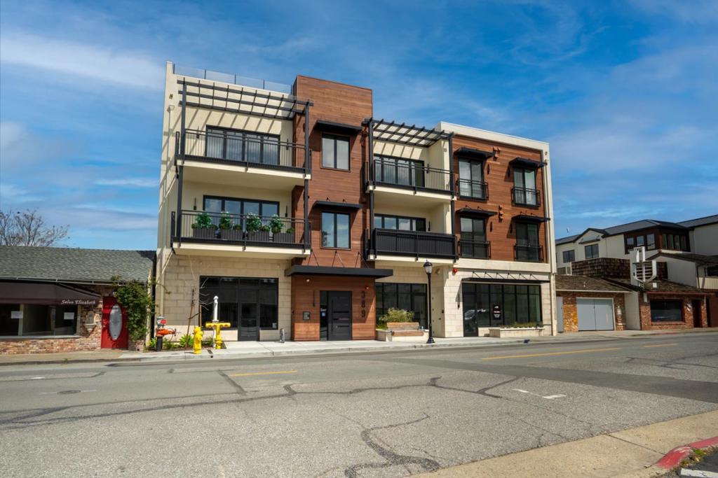 Photo of Listing #ML82023560