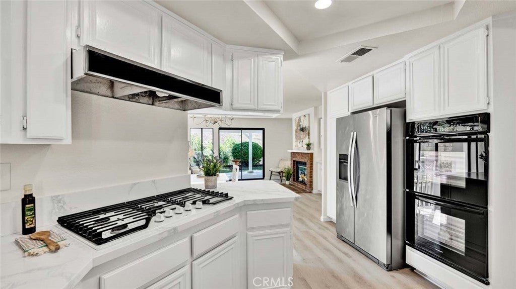 Photo of Listing #PW25231175