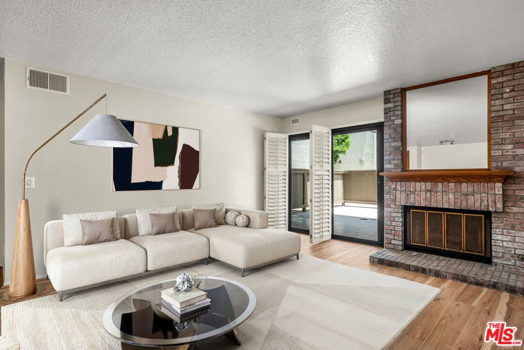 Photo of Listing #25600961