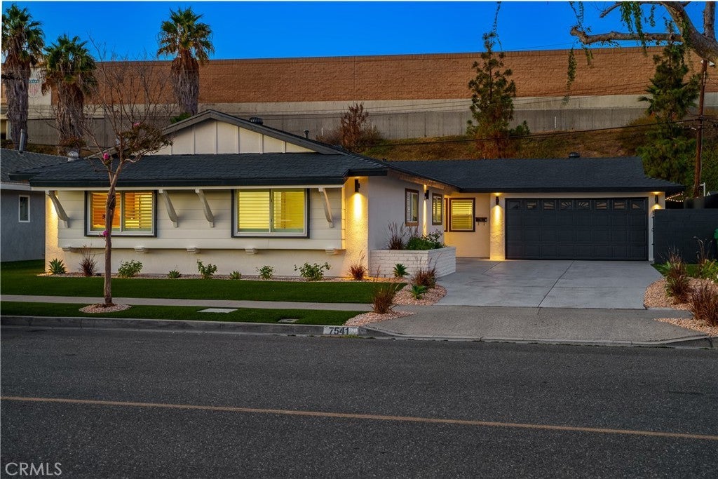 Photo of Listing #OC25231648