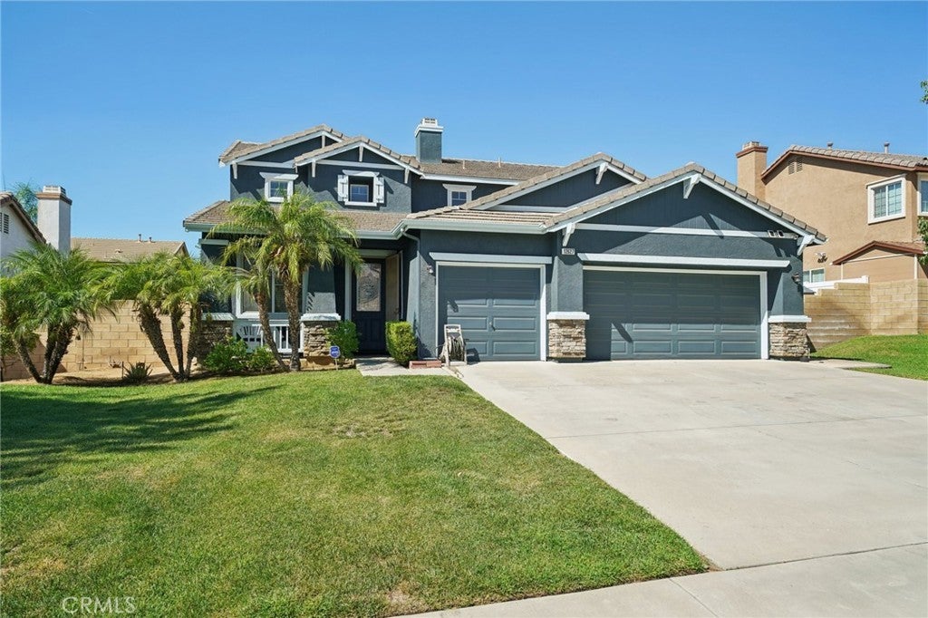 Photo of Listing #IV25194958