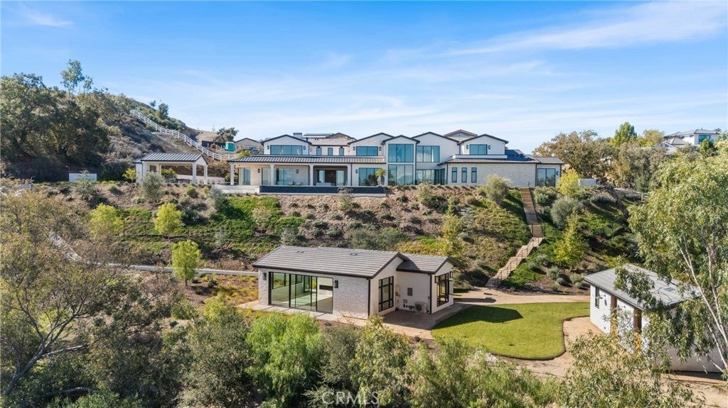 Photo of Listing #SR25223913