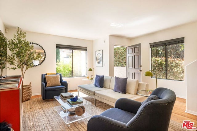 4355 Clayton Avenue, Los Angeles