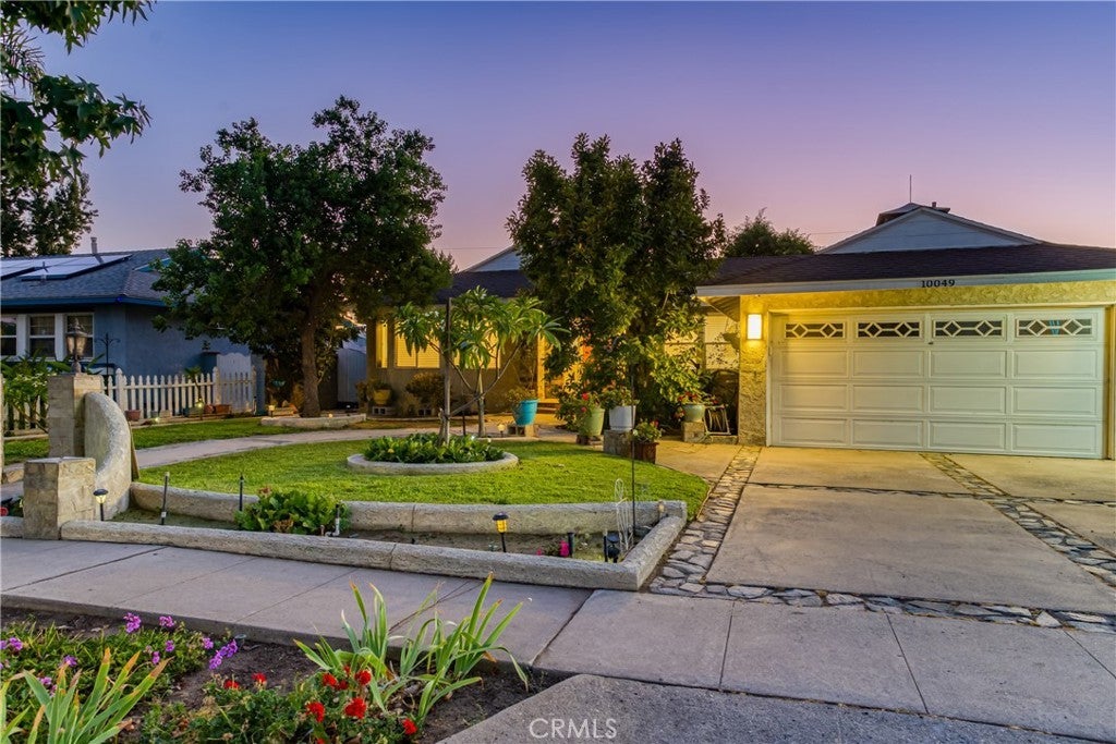 Photo of Listing #SR25232342