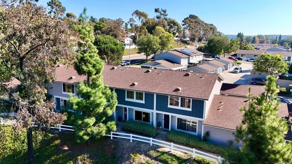 Photo of Listing #PTP2507577