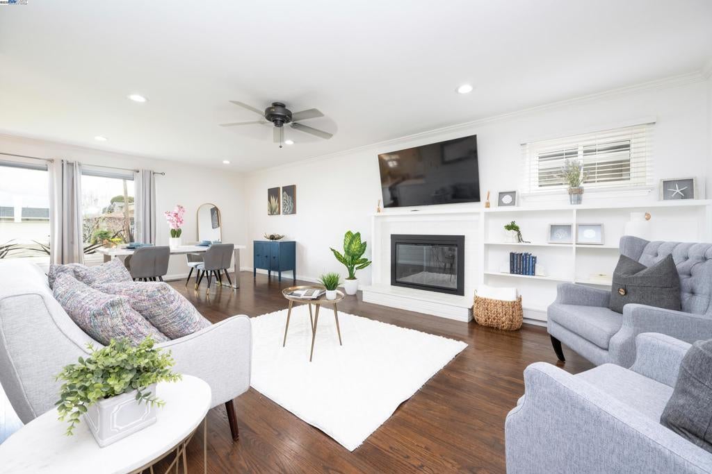 Photo of Listing #41113735