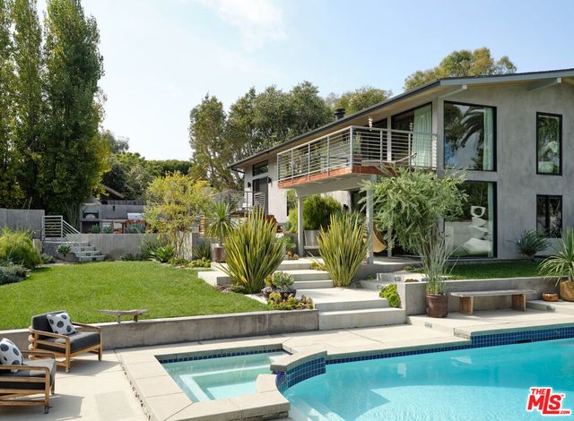 6738 Wildlife Road, Malibu