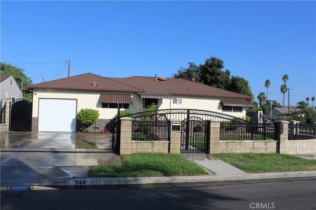 944 Sharonlee, West Covina