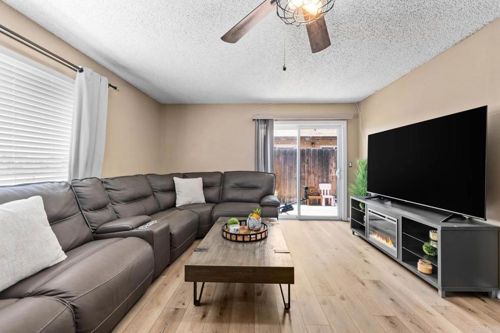 Photo of Listing #PTP2507583