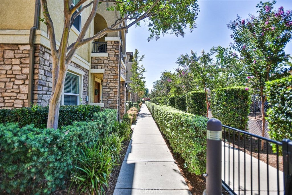 Photo of Listing #PW25233125