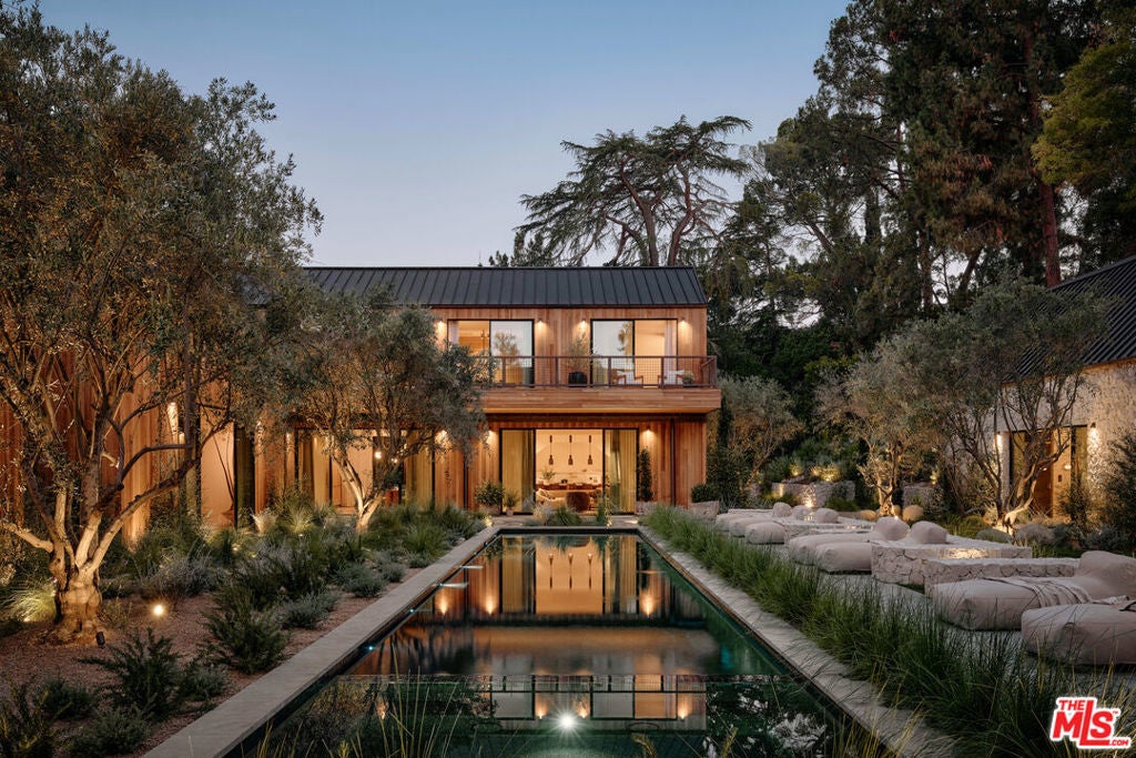 Photo of Listing #25600821