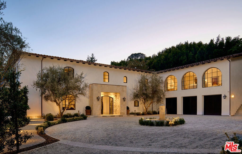 Photo of Listing #25597735