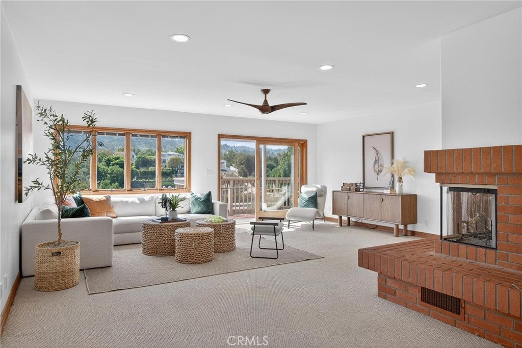 Photo of Listing #SB25233614