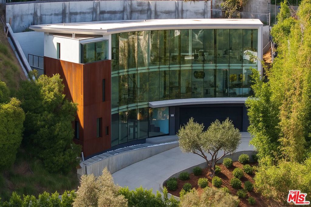 Photo of Listing #25602075