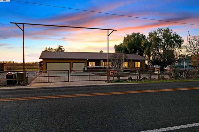 21021 Reeve Rd, Tracy