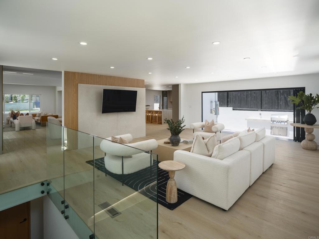 Photo of Listing #PTP2507620