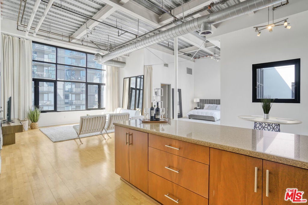 Photo of Listing #25602627