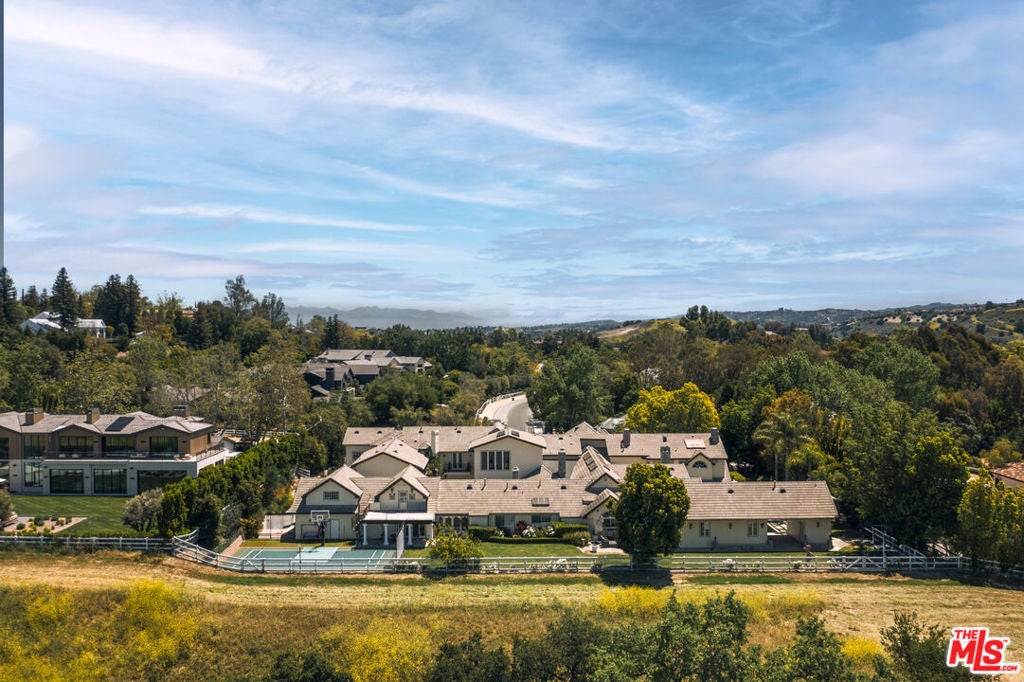 Photo of Listing #25602383