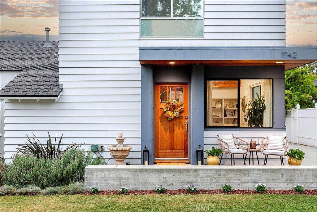 Photo of Listing #SR25231547