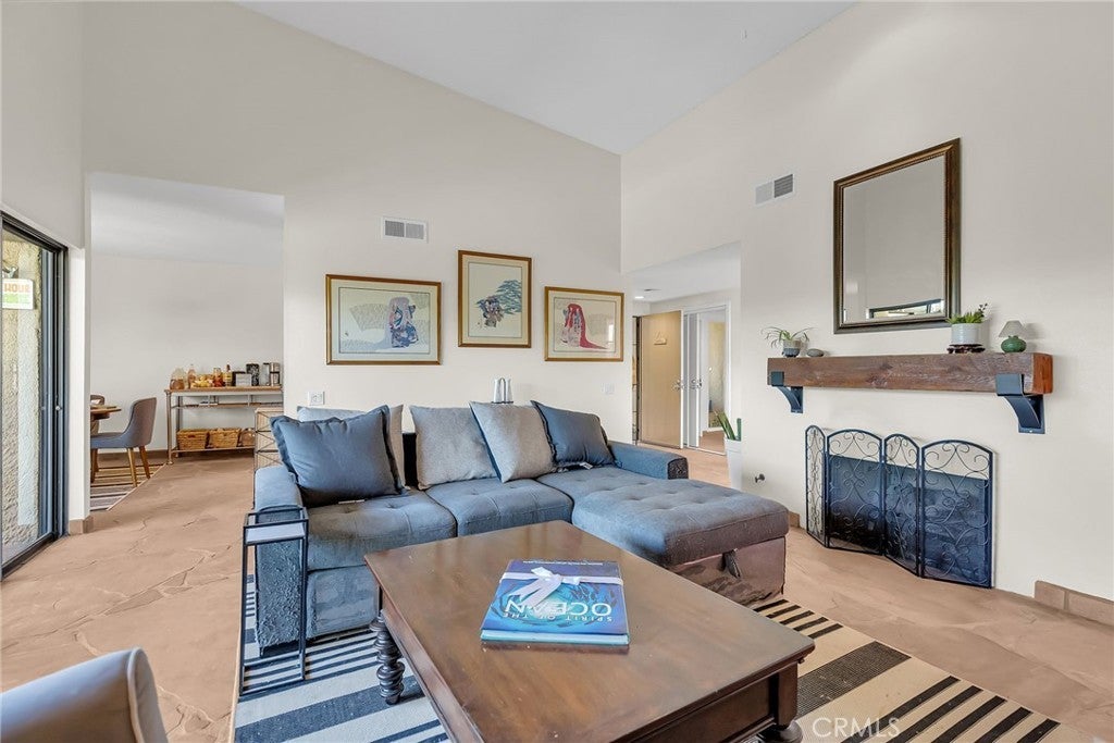 Photo of Listing #IV25234259