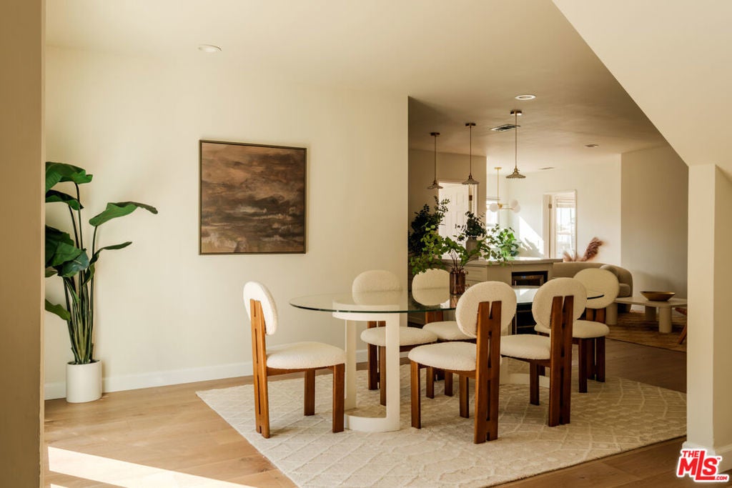 Photo of Listing #25602497