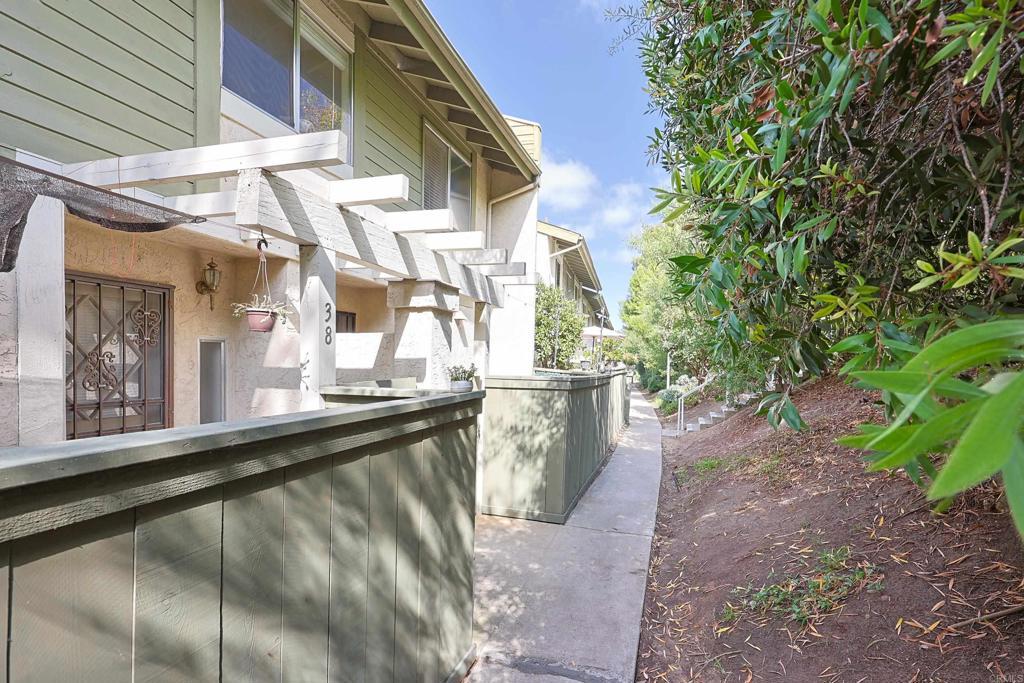 Photo of Listing #PTP2507653