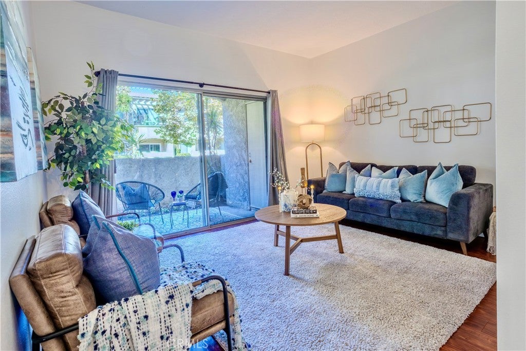 Photo of Listing #CV25233219