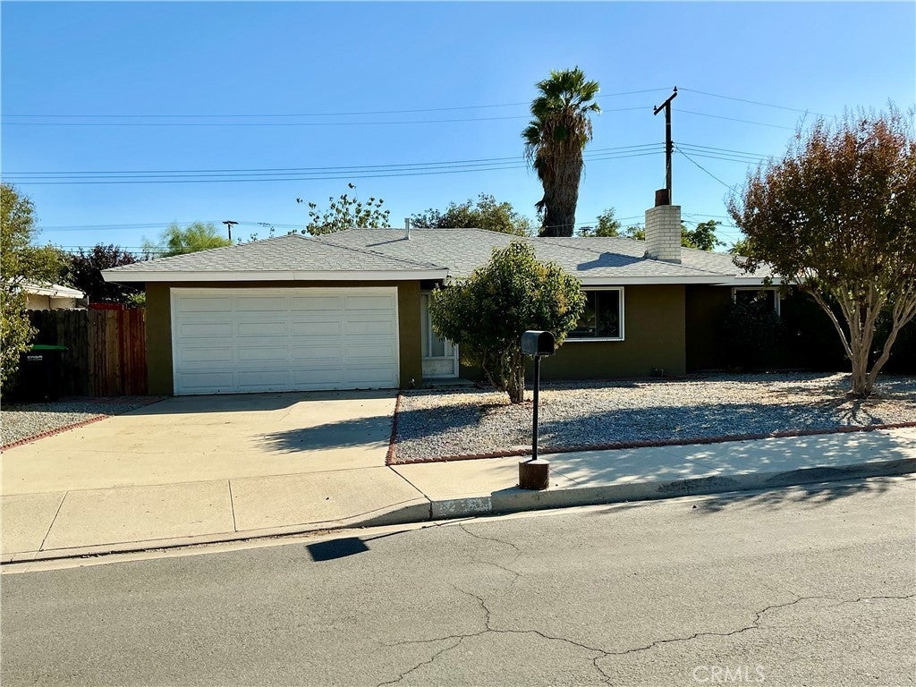527 Fern, Hemet