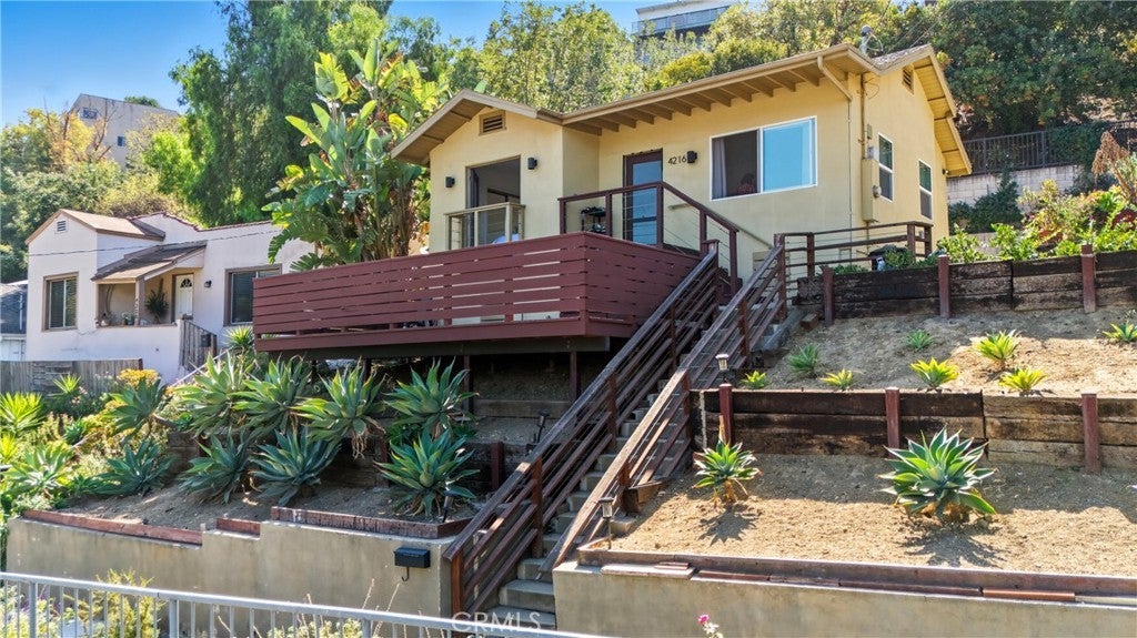 Photo of Listing #DW25235171