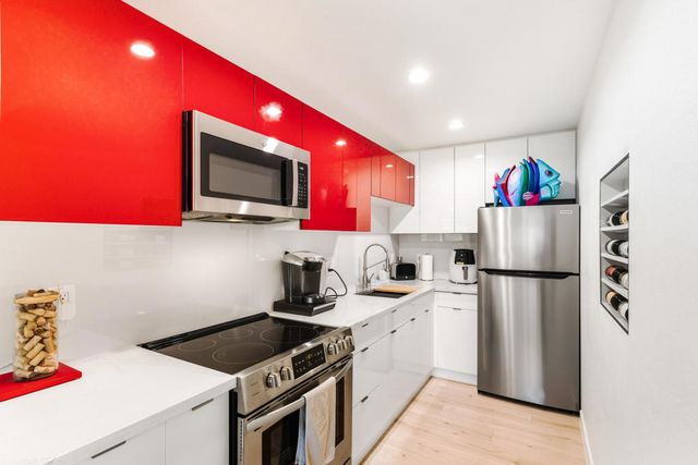 2812 N Auburn Court # F201, Palm Springs