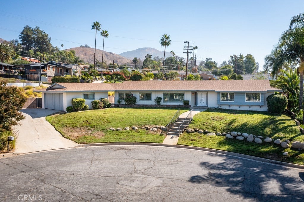 3983 Oxford Ln, San Bernardino