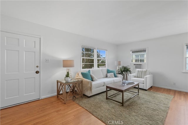 5468 W 120th Street, Hawthorne.