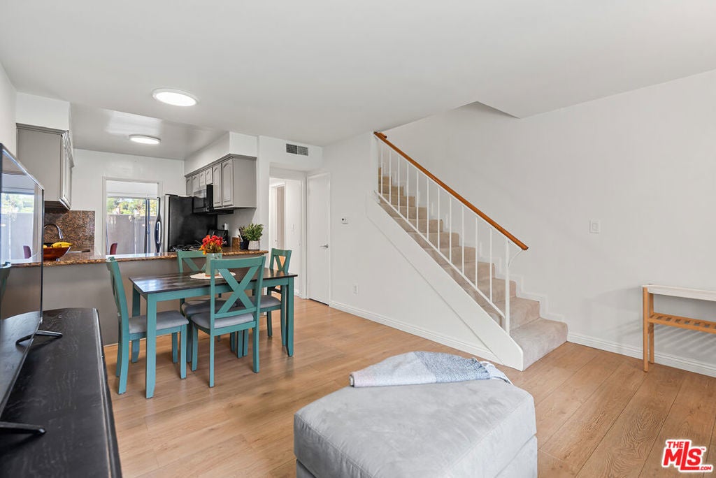 Photo of Listing #25600215