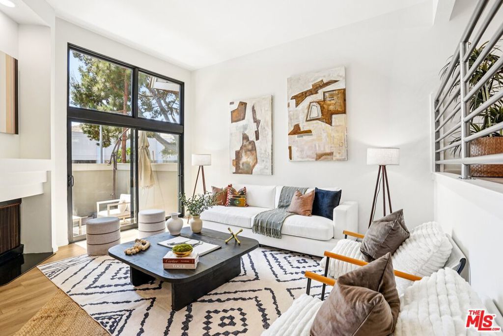 Photo of Listing #25599979