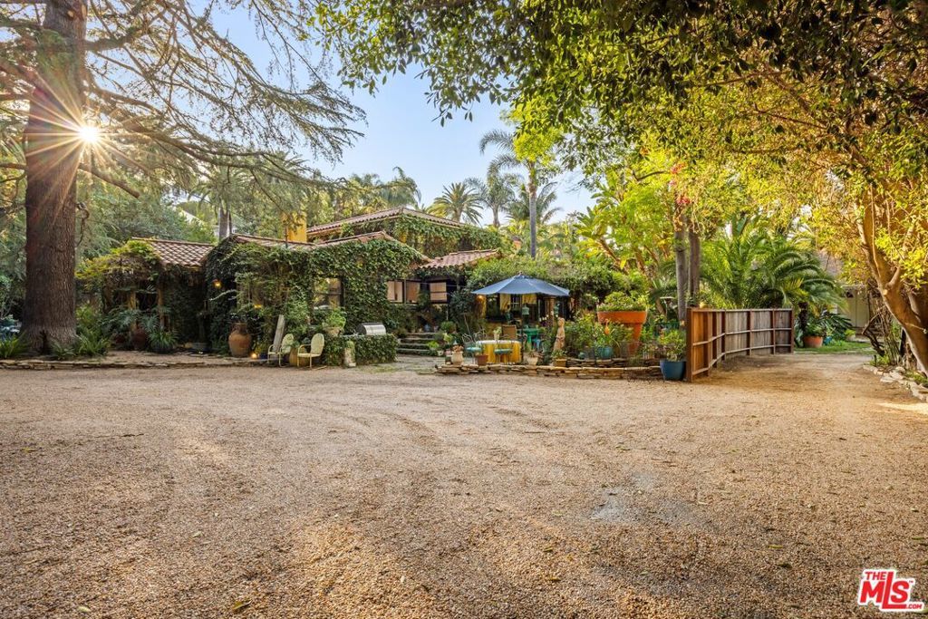 Photo of Listing #25600393