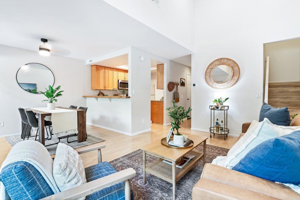 Photo of Listing #PTP2507695