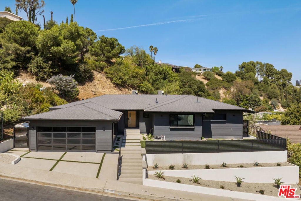 Photo of Listing #25600659