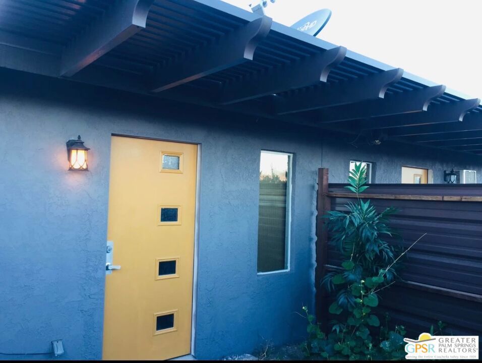 343 Avenida Cerca, Palm Springs