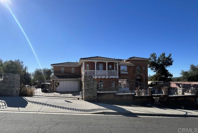 303 Amparo Drive, Escondido