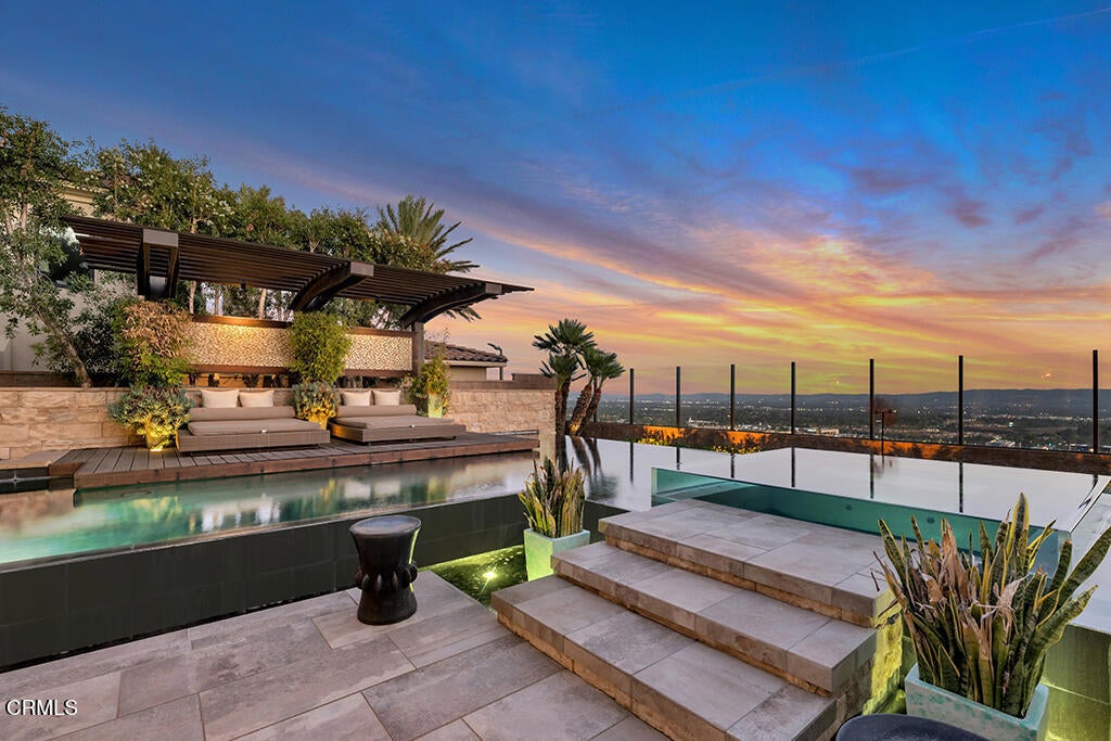 Photo of Listing #V1-32781