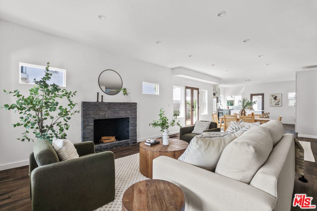 Photo of Listing #25603789