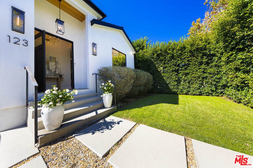 Photo of Listing #25602347