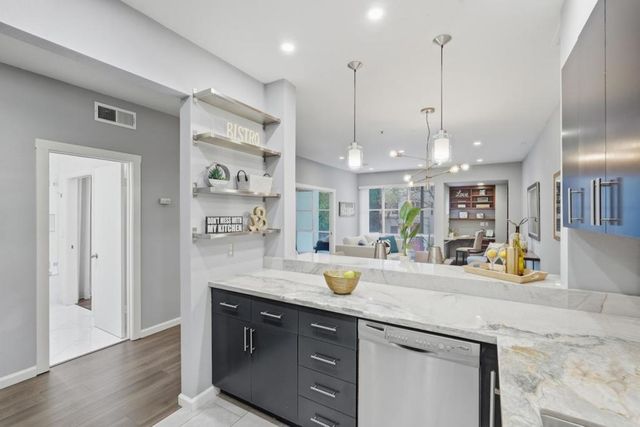 97 E Saint James Street # 26, San Jose