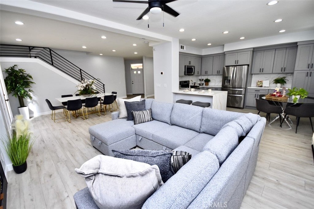 Photo of Listing #OC25235810