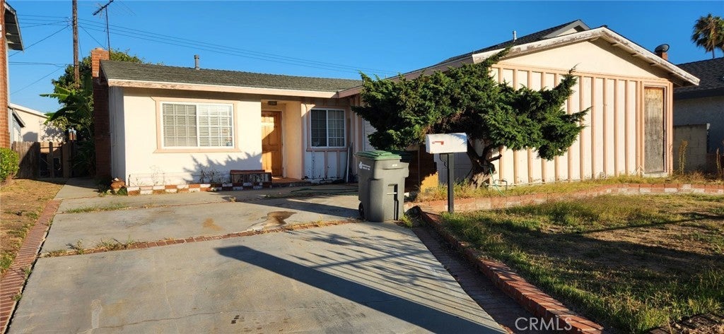 23602 Nicolle Avenue, Carson