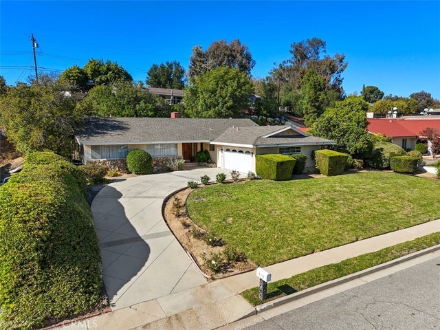 615 Camino Verde, Thousand Oaks