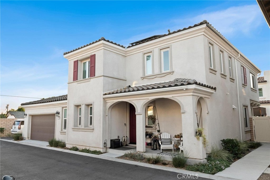 Photo of Listing #IV25236868