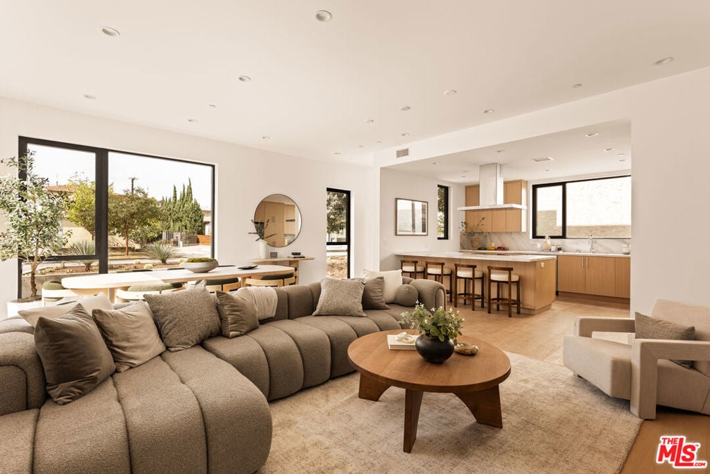 Photo of Listing #25602447