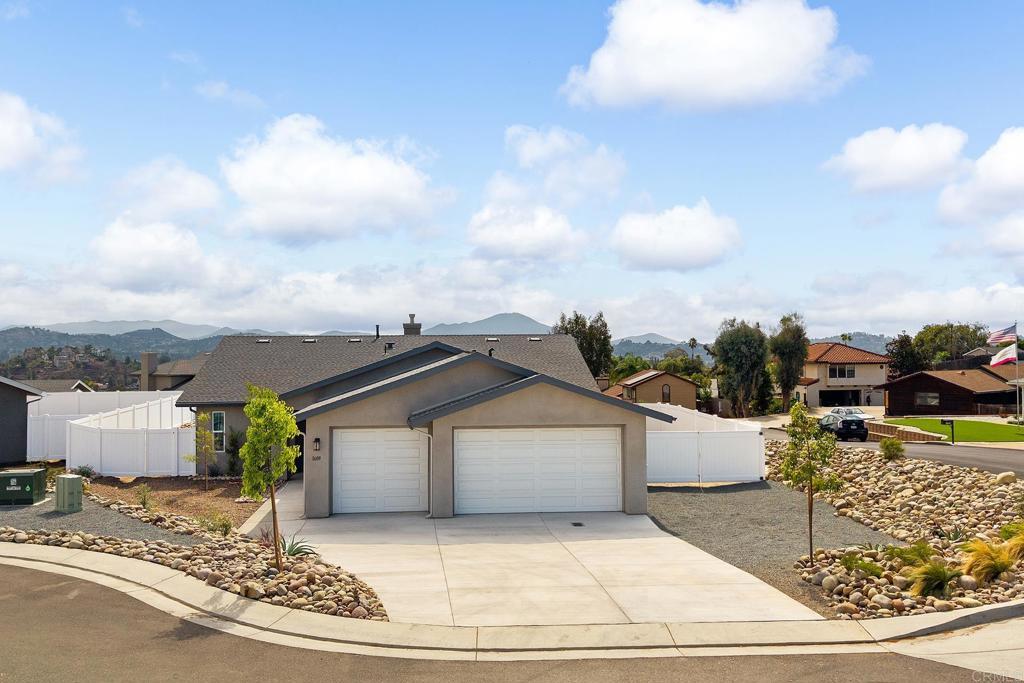 Photo of Listing #PTP2507742