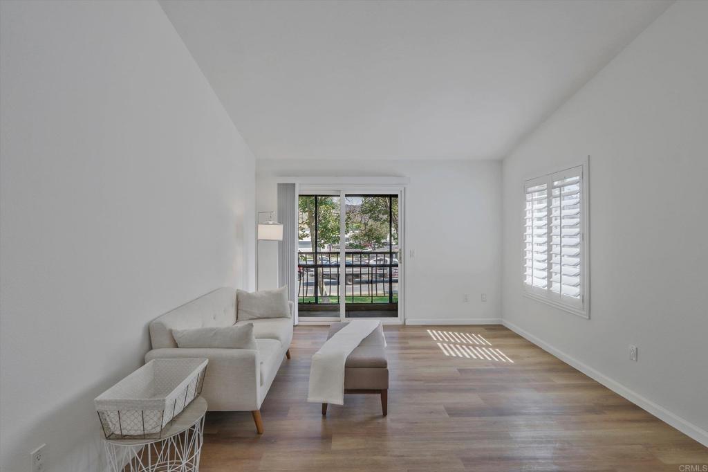 Photo of Listing #PTP2507759